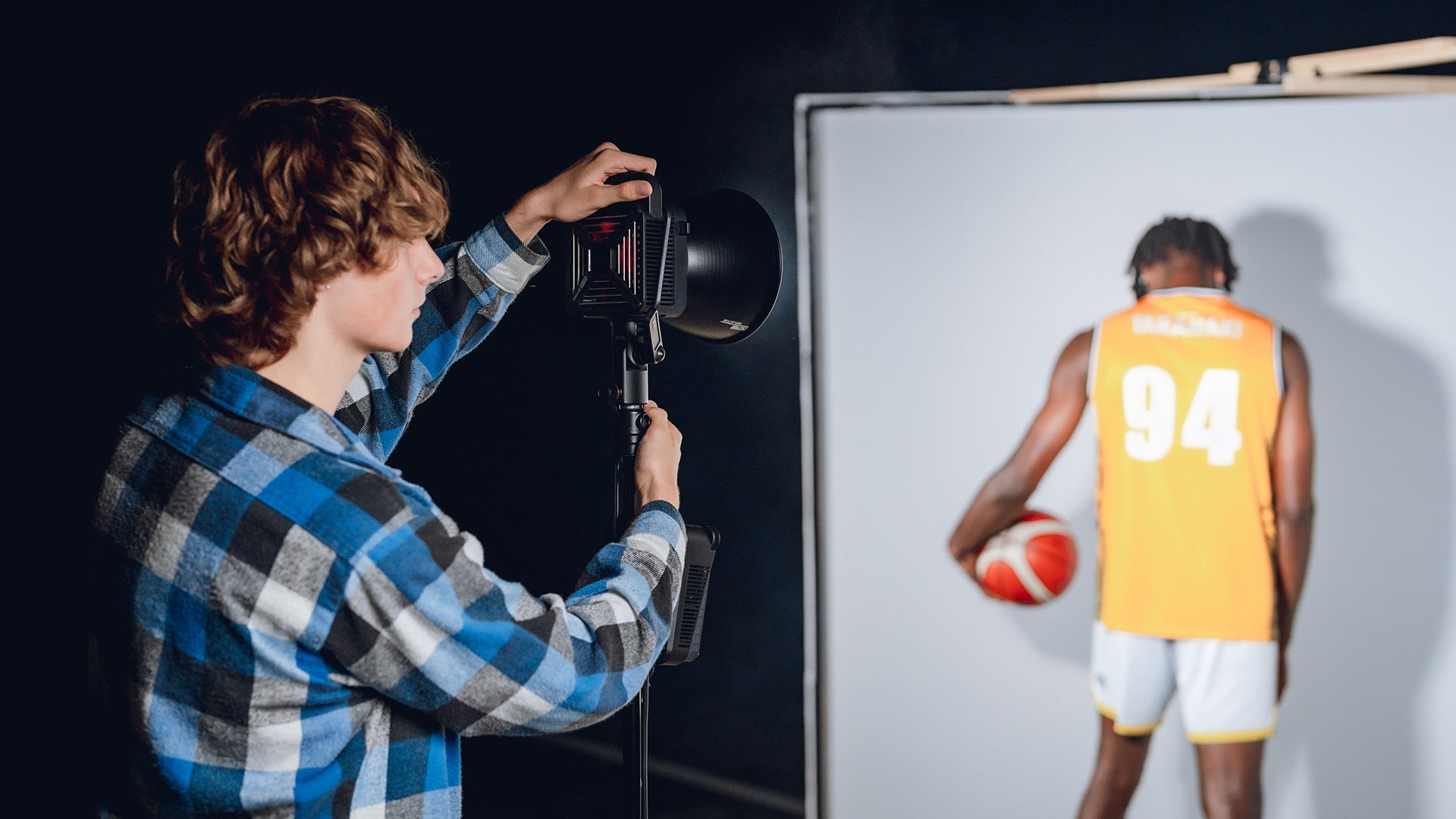Strong Subject Photo Examples Effective Ways to Make Your Photo Subject Stand Out – ZHIYUN OFFICIAL STORE